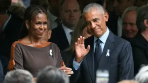 How Michelle Obama’s Understated Twig Tree is Inspiring a Minimalist Holiday Decorating Trend